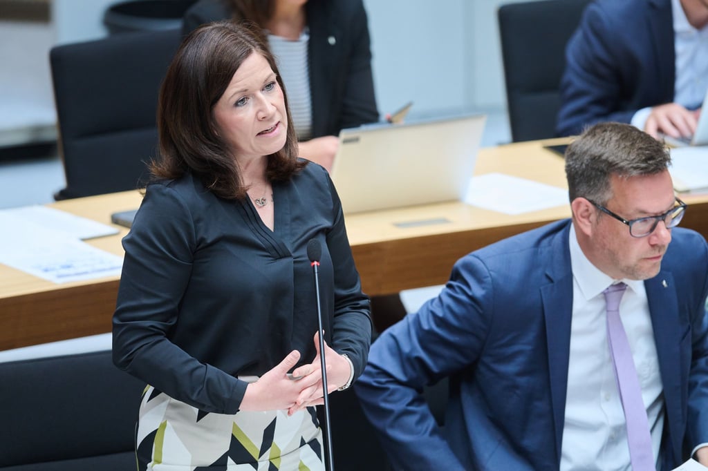 Bildungssenatorin Katharina Günther-Wünsch (CDU) wurde im Abgeordnetenhaus zur Carl-Bolle-Schule befragt.