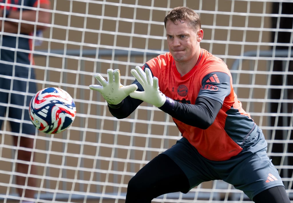 Manuel Neuer beim Torwarttraining vor der Club-WM.