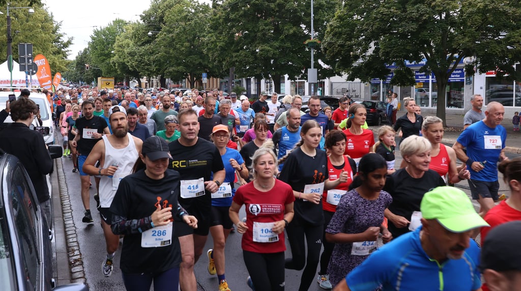 Bei dem Sudenburg-Lauf im Jahr 2024 sind knapp 800 Personen an den Start gegangen. Die Straßen in Magdeburg-Sudenburg sind 2025 jedoch von baustellen geprägt.
