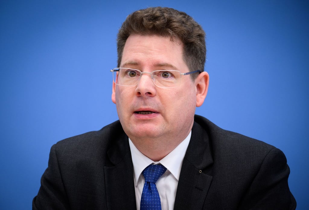 Die deutsche Wirtschaft erholt sich laut IWH-Prognose langsam, aber stetig (Archivbild)