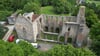 Blick auf die Ruine der Stiftskirche St. Marien im Ortsteil Walbeck (Luftaufnahme mit einer Drohne).
