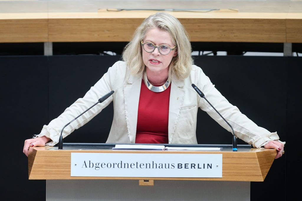 Verkehrssenatorin Ute Bonde (CDU) hat im Berliner Abgeordnetenhaus ausführlich Stellung genommen zum Zustand der Brücken in Berlin.