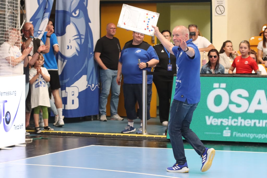 DRHV-Trainerlegende Uwe Jungandreas hat am vergangen Samstag nach fast elf Jahren im Amt das Dessauer Handball-Parkett verlassen.
