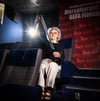 Halina Czikowsky, hier im Merseburger Domstadtkino, organisiert als Vorsitzende des Fördervereins Kino Völkerfreundschaft die alljährlichen Defa-Filmtage in Merseburg.