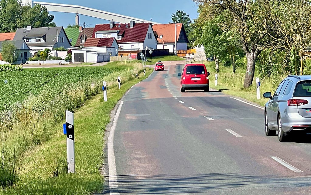 Für Bauarbeiten wird die Straße zwischen Altenburg und Nienburg ab Montag, 23. Juni, voll gesperrt.