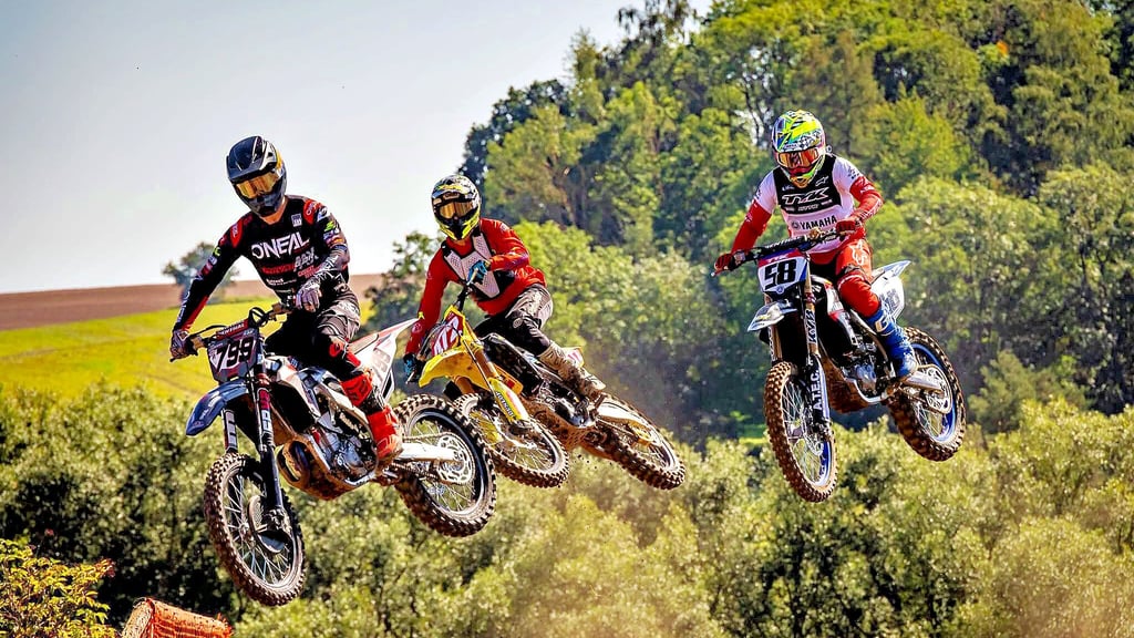 Der MC Einetal Alterode richtet die Landesmeisterschaft Sachsen-Anhalt im Motocross auf seinem Gelände aus.