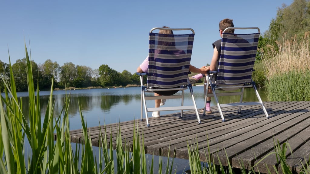 Wetter: Der Sommer ist am Samstag in Sachsen-Anhalt endgültig angekommen und lädt zum Baden ein.