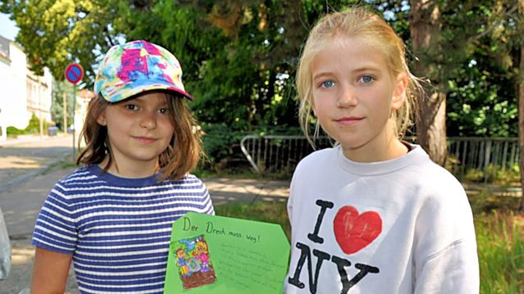 Josephine Zaumseil (li.) und Mara Dickner aus Genthin hatten eine ungewöhnliche Idee.