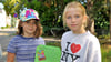 Josephine Zaumseil (li.) und Mara Dickner aus Genthin hatten eine ungewöhnliche Idee. 