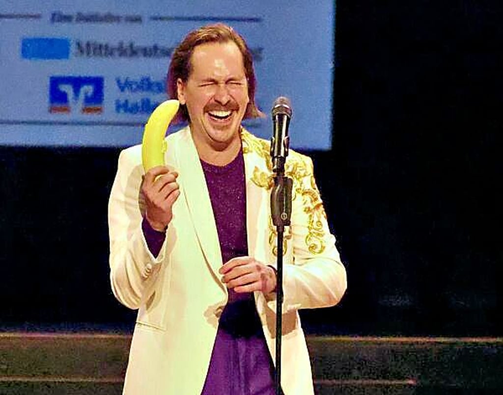 Schon wieder eine Banane: Nils-Thorben Bartling alias Christian Gustavson