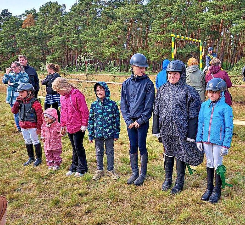 Beim Ringreiten für Kinder gab es keine Sieger und Verlierer. Alle Teilnehmer waren erfolgreich und erhielten Sachpreise.