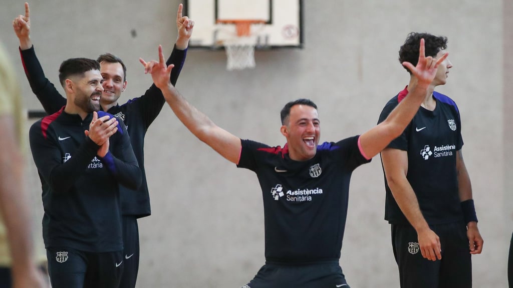Die Spieler des FC Barcelona feiern ausgiebig ihren Sieg beim Auwärmspiel.