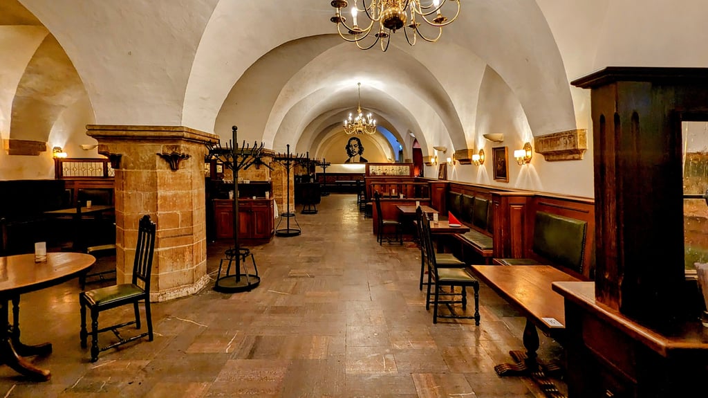 Blick in den Magdeburger Ratskeller. Ein neuer Pächter wollte das traditionsreiche Restaurant wiedereröffnen.