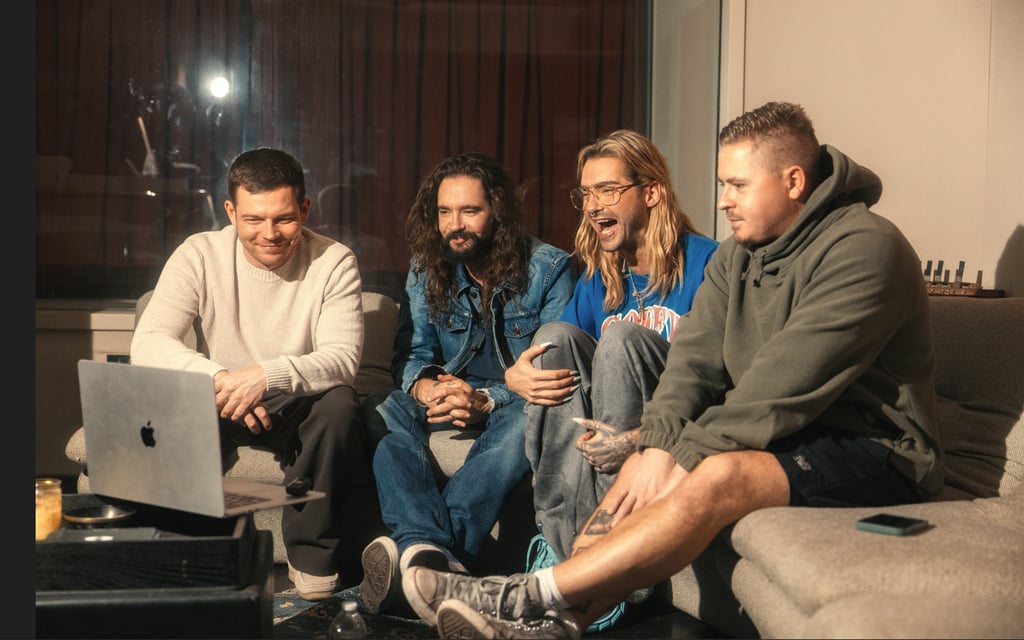 Die Magdeburger Band Tokio Hotel wird von dem Netflix-Team für "Kaulitz und Kaulitz" begleitet. Von links: Georg Listing, Tom und Bill Kaulitz sowie Gustav Schäfer.