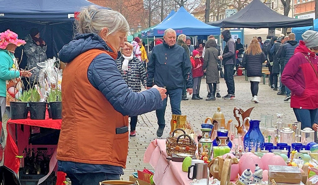Verkaufsoffener Sonntag mit einem zusätzlichen Marktangebot – hier vor Ostern – das zieht in Zeitz Besucher in die Innenstadt.