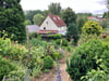 Blick auf den üppigen Staudengarten der Familie Walther in Volkmaritz, die sich damit an der Aktion "Wir gärtnern" beteiligt. Die MZ-Sommerserie „Wir gärtnern“ steht unter dem Motto „Unser Garten – bunt und lecker“. Wenn Sie sich daran beteiligen möchten, dann rufen Sie uns an (03475/61 46 10) oder schreiben uns eine E-Mail an redaktion.eisleben@mz.de