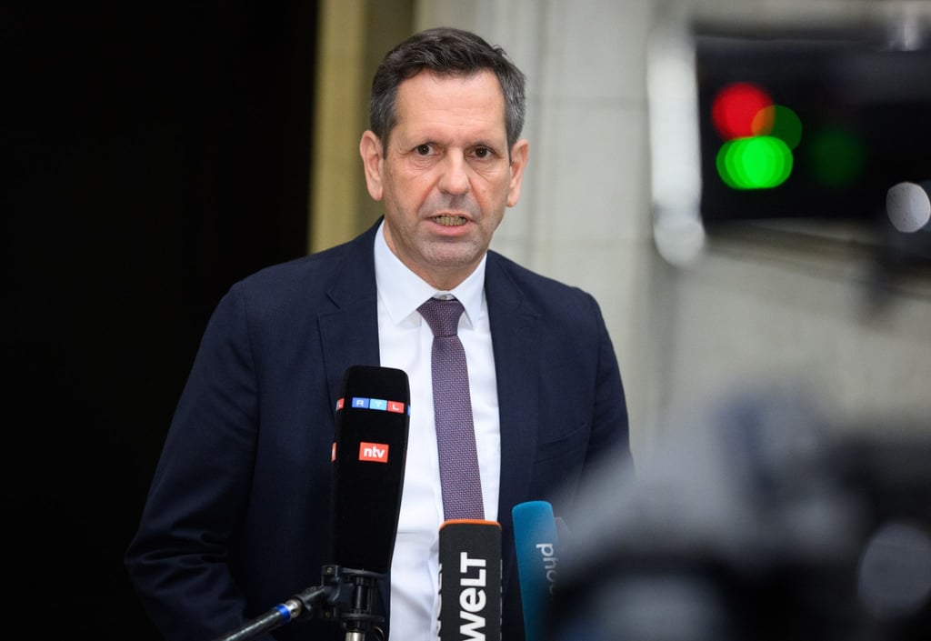 Regierungschef Lies steht mit dem verletzten Radfahrer im Austausch.