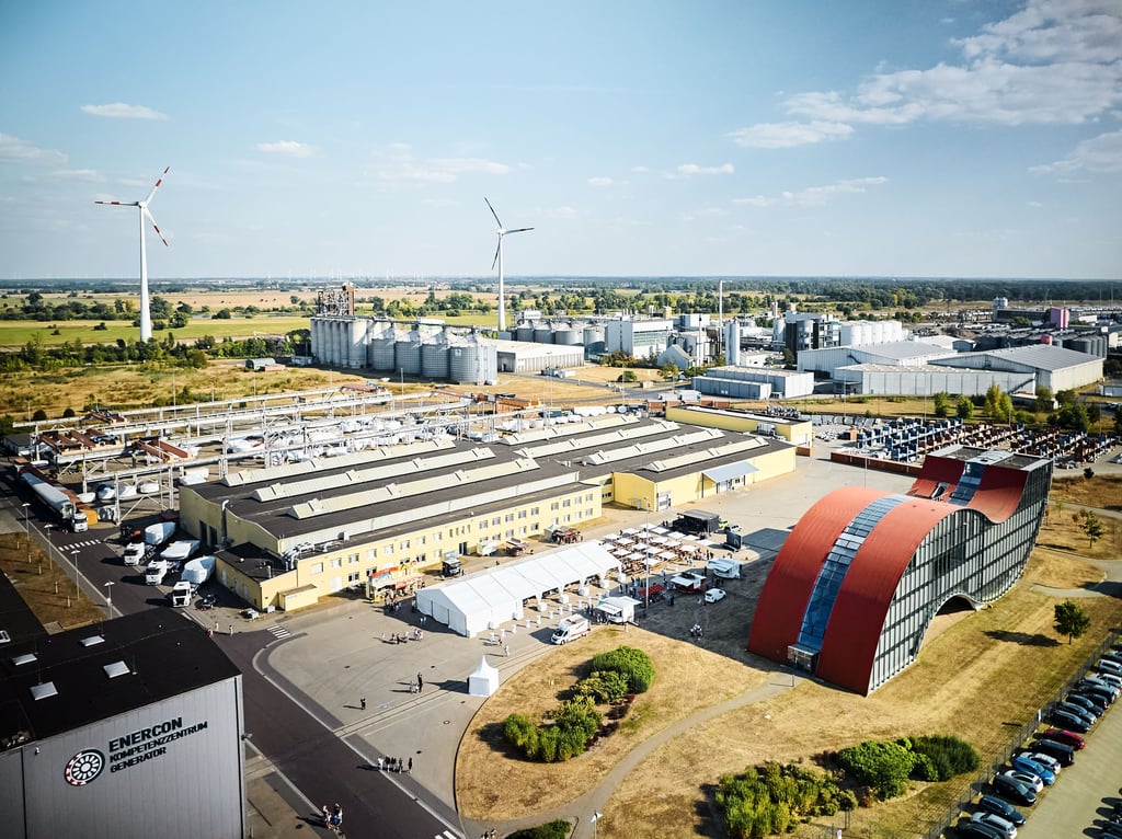 Blick auf den Enercon-Standort in Magdeburg-Rothensee. Hier ist das Kompetenzzentrum Generator des Windradherstellers zu Hause.