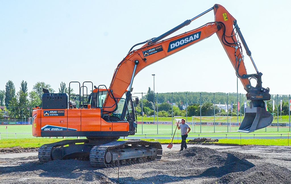 Auf dem Gelände des Oscherslebener Sportclubs (OSC) sind in dieser Woche die Bagger angerückt.