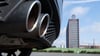 Der Dieselskandal kostete VW bereits Milliarden. Ein Bußgeld wegen Datenschutzverstößen bleibt den Wolfsburger nun aber erspart. (Archivfoto)