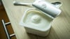 Magerquark hat die Nase vorn: Mit einem höheren Eiweißgehalt pro 100 Gramm übertrifft er den Skyr.