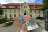 Nienburg_Rathaus mit Geldscheinen