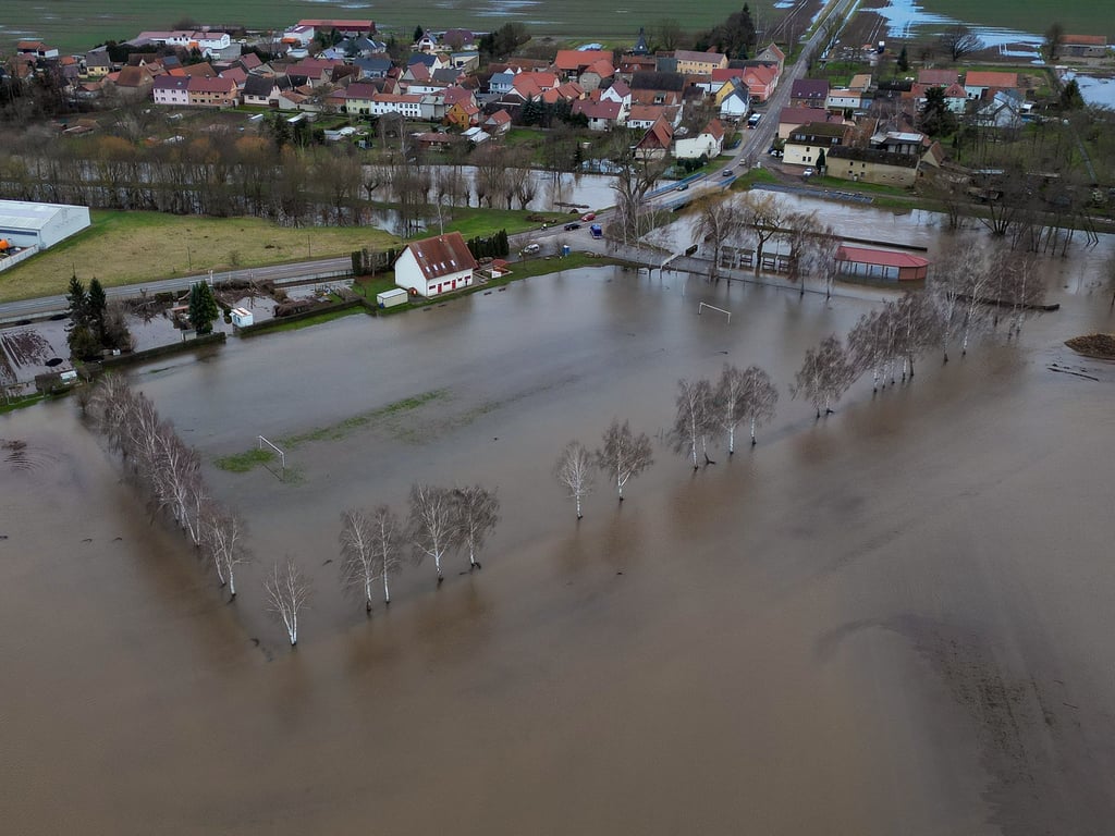 Ende vorigen Jahres waren mehrere Gemeinden südlich des Harzes vom Hochwasser des Flüsschens Helme betroffen.