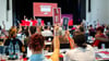 Die Linke erlaubt nicht, dass der Fraktionsvorsitzende in einer Übergangszeit auch Parteichef sein kann.