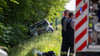 Zum Unfallhergang und dem Alter der Unfallopfer konnte der Polizeisprecher zunächst keine Angaben machen.