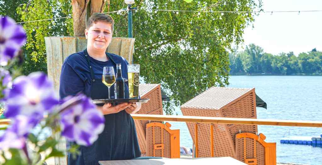 Lara Mietzner vom „Flying Fish & Meat“, dem neuen Restaurant am Jersleber See, sorgt vor allem in der Küche dafür, dass alle Herzenswünsche der Kunden umgesetzt werden.