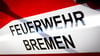Die Feuerwehr in Bremen löscht ein in Brand geratenes Silo im Hafen. (Symbolbild)