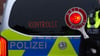 Bei einer nächtlichen Kontrolle stellt die Polizei einen Jugendlichen, der ohne Führerschein am Steuer sitzt. (Archivfoto)