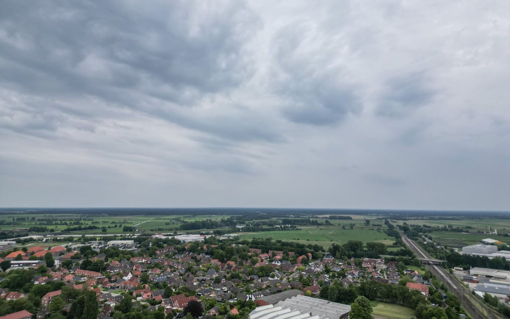 Der Deutsche Wetterdienst hat bundesweit alle bestehenden Unwetterwarnungen vor schweren Gewittern aufgehoben.