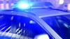 Die Polizei in Sangerhausen veröffentlicht Fahndungsbilder nach einem Diebstahl in einem Drogeriemarkt.