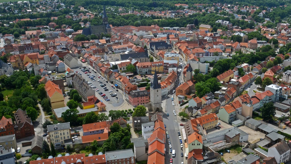 In großen Teilen von Aschersleben war am Sonnabend zwischenzeitlich der Strom weg.