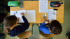 Vier Grundschüler sind bei der Mathe-Olympiade in Sachsen-Anhalt als Landessieger ausgezeichnet worden. (Symbolbild)