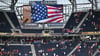 Im TQL Stadium melden sich Fans des FC Bayern zu Wort.