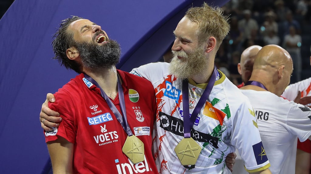 Die gebürtigen Magdeburger Bennet Wiegert (l.) und Matthias Musche haben allen Grund zur Freude nach dem erneuten Coup.