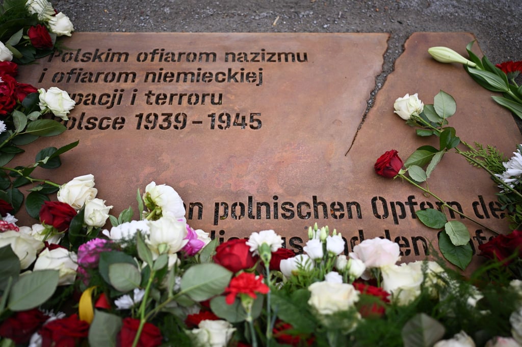 In Berlin ist ein neues, vorläufiges Denkmal zur Erinnerung an den deutschen Überfall auf Polen 1939 eingeweiht worden.