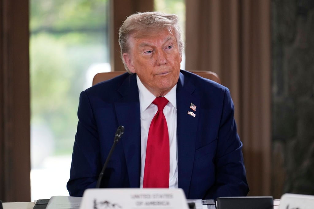 Teheran ist eine Millionenstadt - nun fordert US-Präsident Donald Trump die Menschen dort zur Flucht auf.