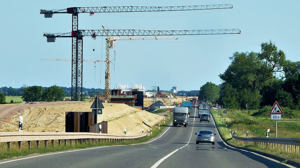 A14-Baustelle im Norden von Sachsen-Anhalt: Bewohner aus Seehausen und den Ortsteilen befürchten mit dem Abriss der Brücke nach Wittenberge abgehängt zu werden.