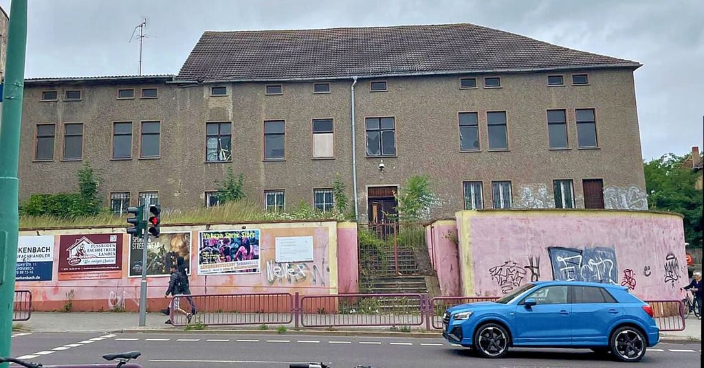 Gebäude, die eine Sanierungskur gebrauchen könnten, gibt es genügend in Schönebeck. So wie das ehemalige Kino in der Friedrichstraße.