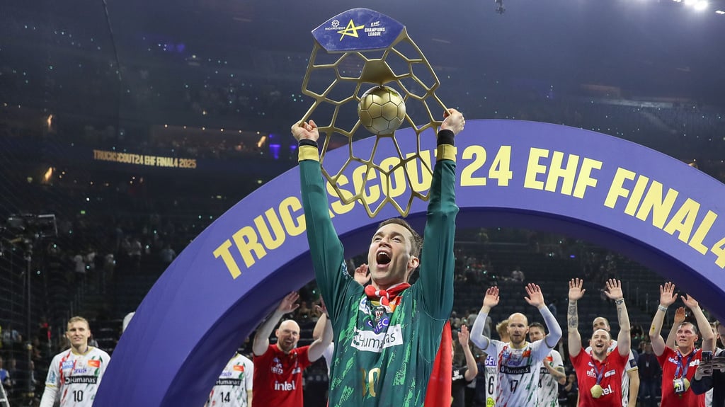 Nikola Portner feiert bereits seinen dritten Champions-League-Sieg.