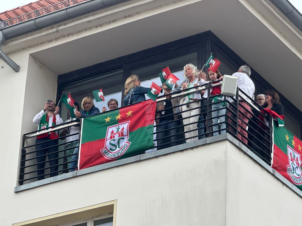 Auch auf dem Balkon der IHK wurde der SCM-Erfolg gefeiert.