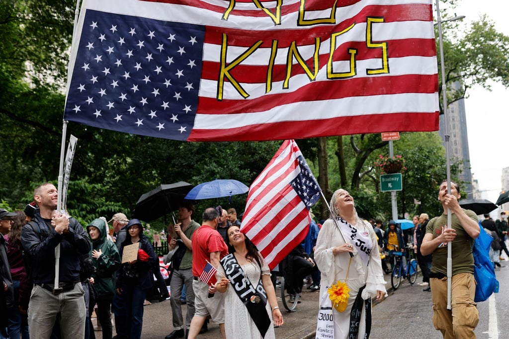 „No Kings“ (Keine Könige) war das übergreifende Motto der Proteste.