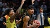 Brandon Tischler (r) spielt nächste Saison weiter für die MHP Riesen Ludwigsburg