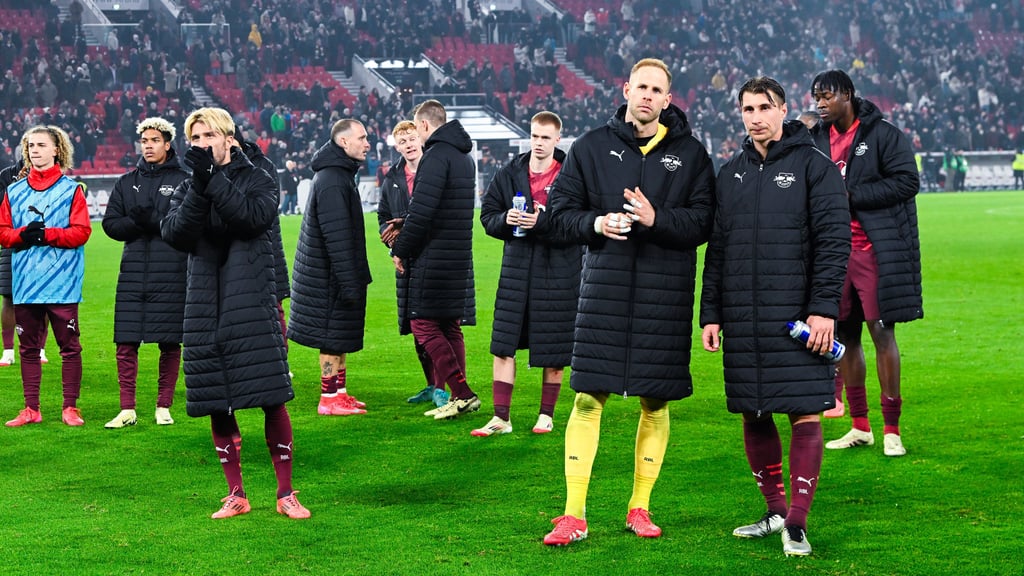 Péter Gulácsi und Willi Orban (3.u.2.v.r.) sind die einzigen RB-Profis im Ranking des Kicker.