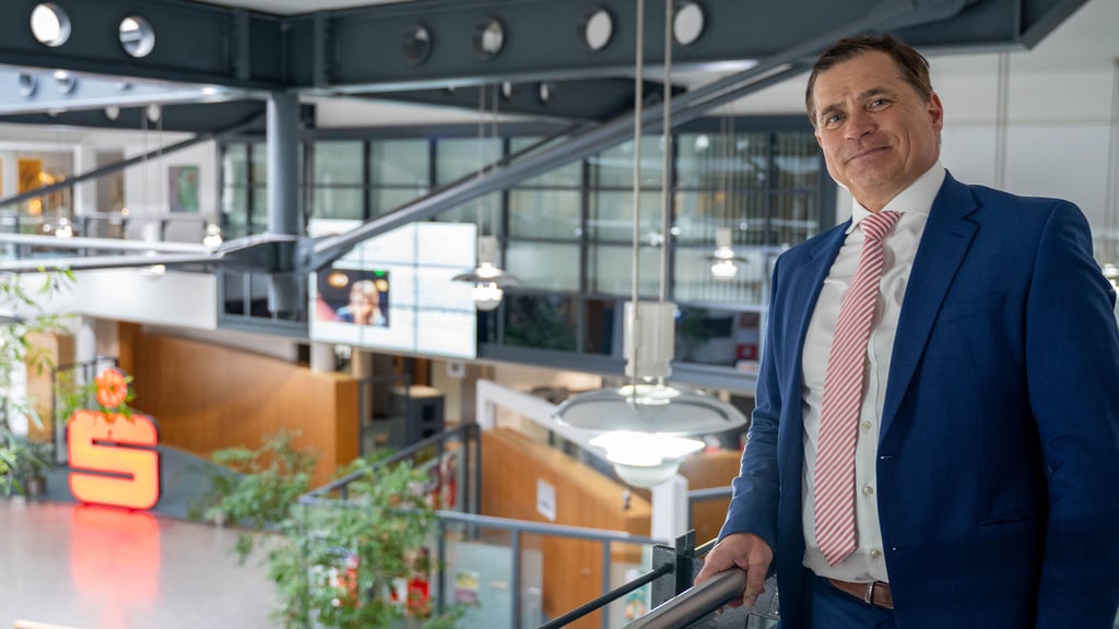 Welche Vorkehrungen laut dem Vorstandsvorsitzenden Thomas Arndt im Alltag oft fehlen und wie sich Kunden sofort besser absichern können.