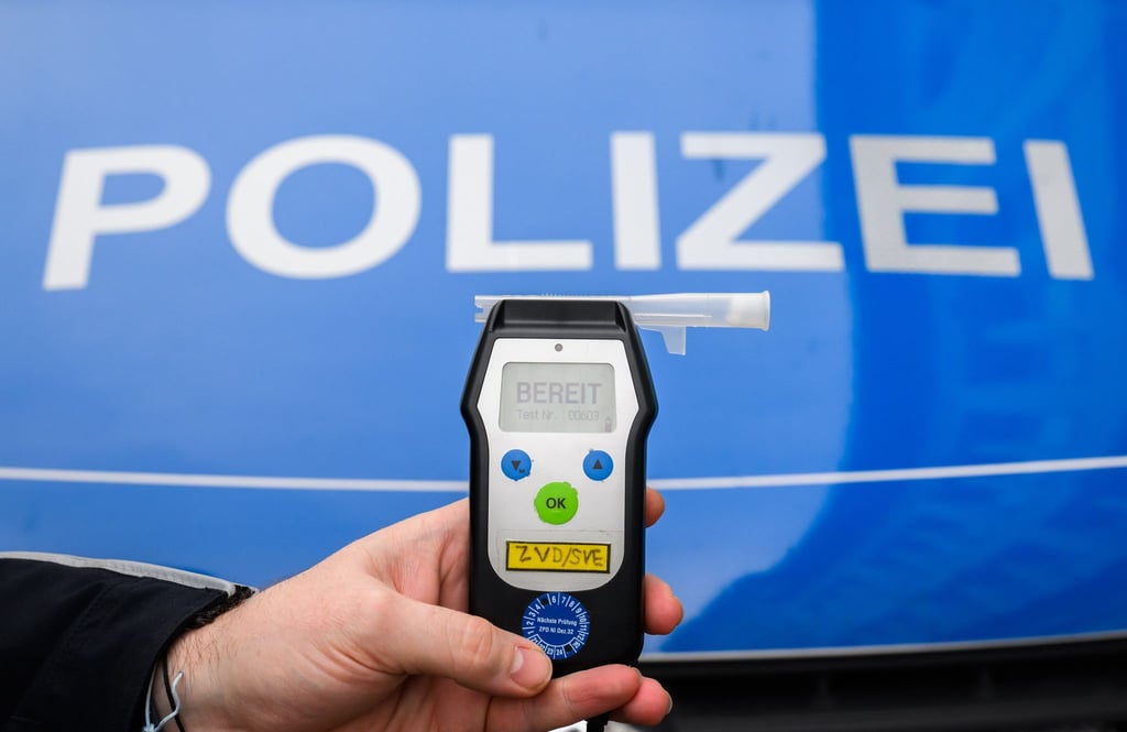 Ein vorläufiger Alkoholtest ergab einen Wert von fast drei Promille. (Symbolbild)