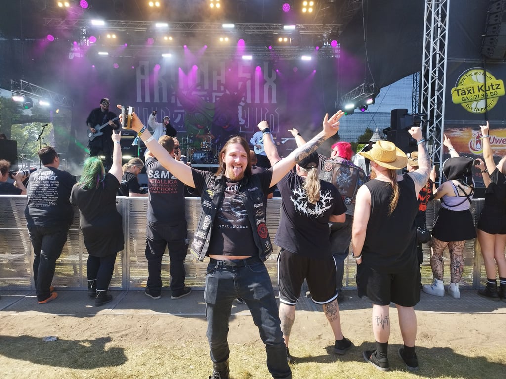 Daniel aus Thüringen bei dem Auftritt der Band Akuma Six auf dem Metal Frenzy 2025.